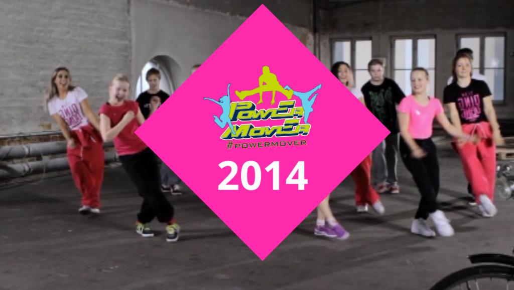 Kuvakaappaus vuoden 2022 videosta. Päällä pinkki neliö, jossa Power Mover logo sekä vuosiluku 2014.