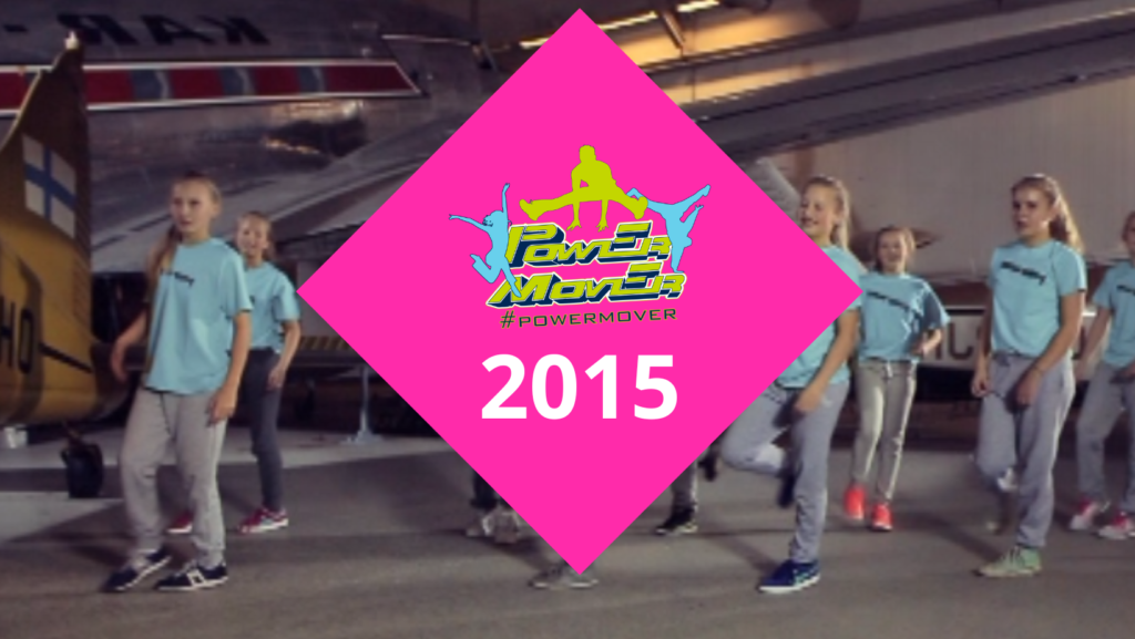 Kuvakaappaus vuoden 2022 videosta. Päällä pinkki neliö, jossa Power Mover logo sekä vuosiluku 2015.